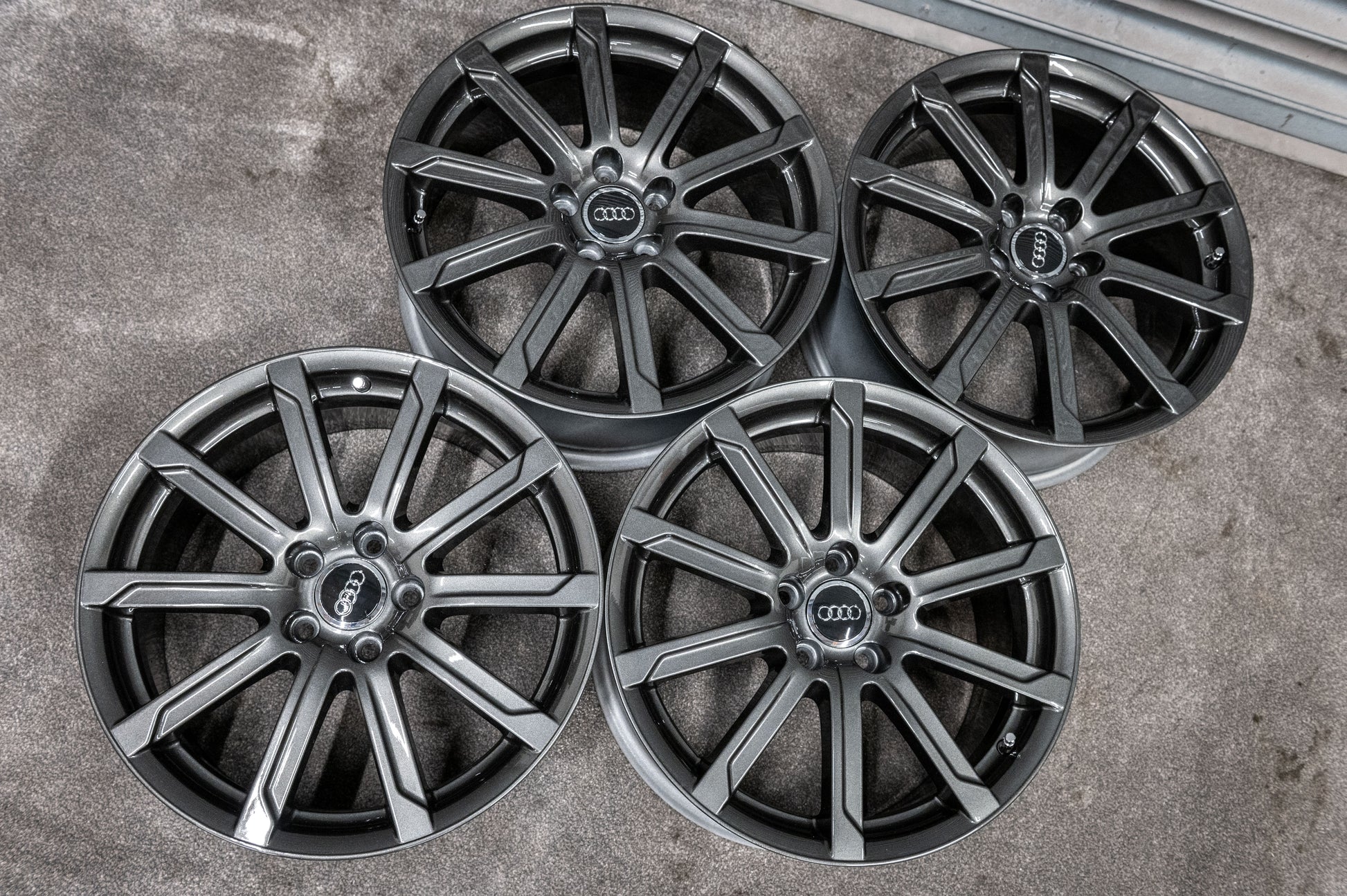 *Refurbished* Genuine 18" Audi A4/A6 S-Line Alloy Wheels 5x112 4F0601025DD - Autosthetic
