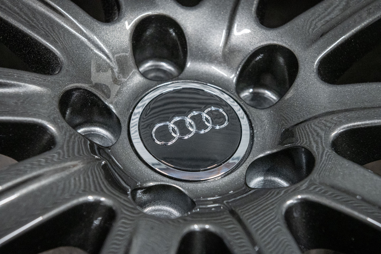 *Refurbished* Genuine 18" Audi A4/A6 S-Line Alloy Wheels 5x112 4F0601025DD - Autosthetic