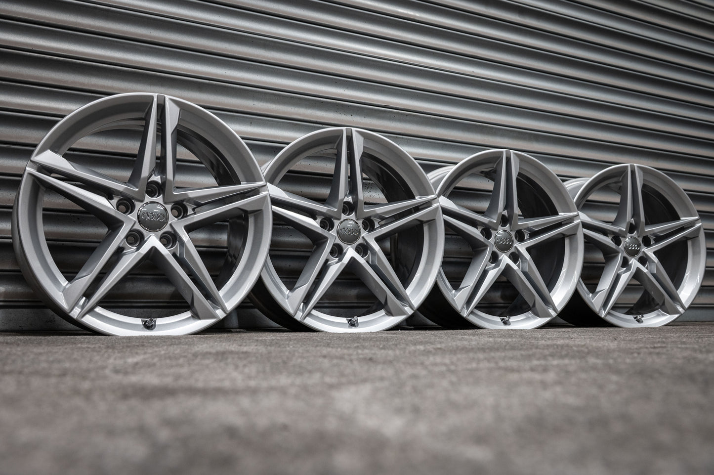 *Refurbished* Genuine 18" Audi A4/S4 Alloy Wheels 5x112 - Autosthetic