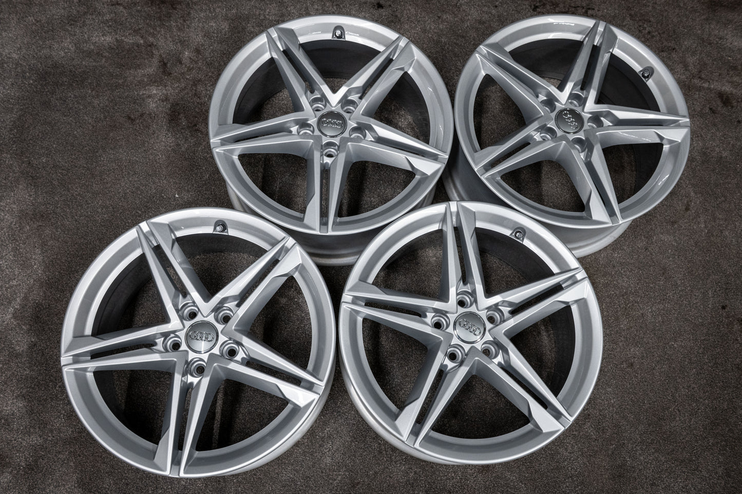 *Refurbished* Genuine 18" Audi A4/S4 Alloy Wheels 5x112 - Autosthetic