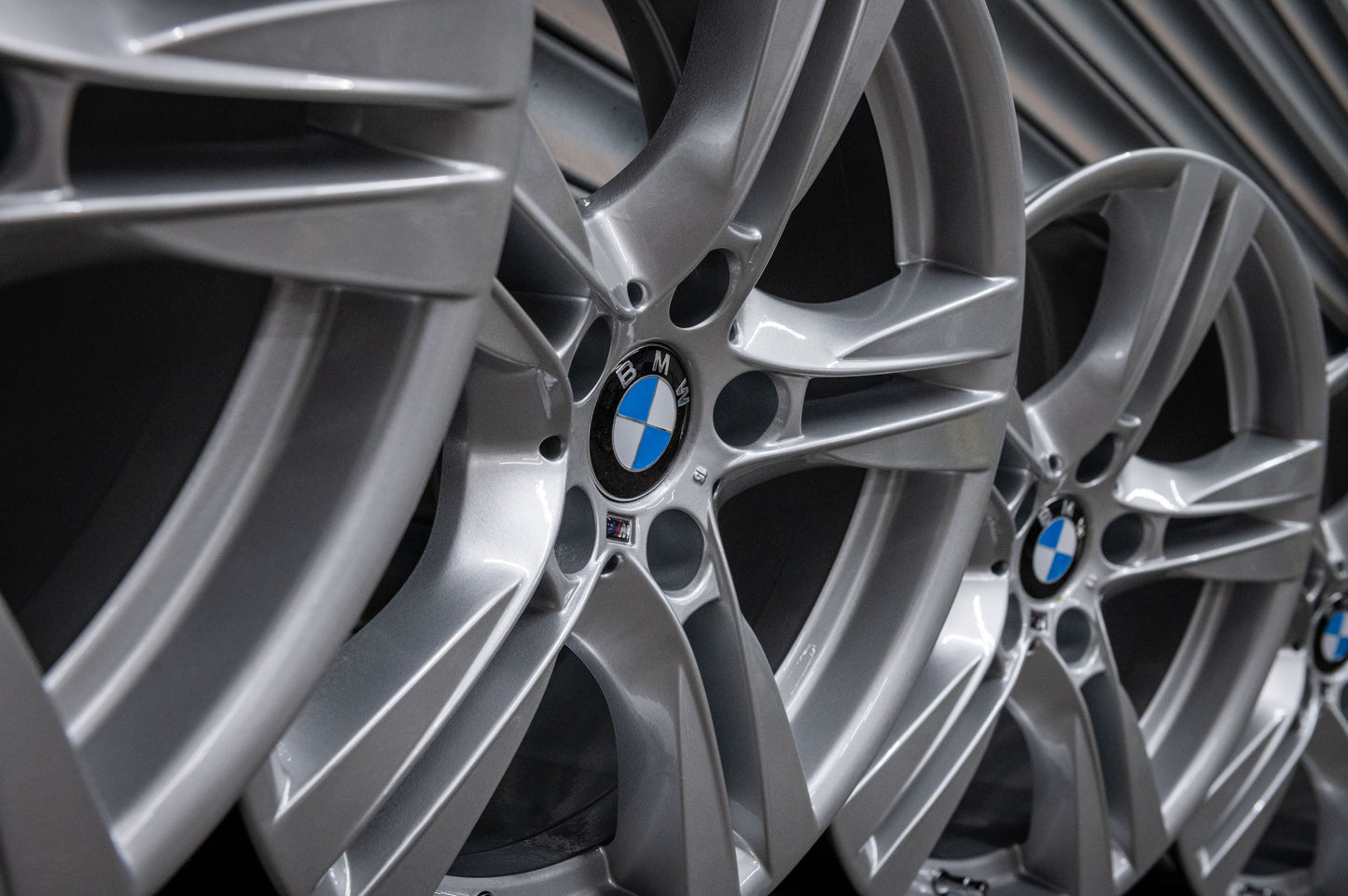 *Refurbished* Genuine 18" BMW X1 Staggered Alloy Wheels & Tyres 5x120