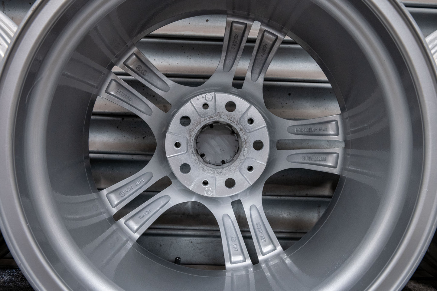 *Refurbished* Genuine 18" BMW X1 Staggered Alloy Wheels & Tyres 5x120