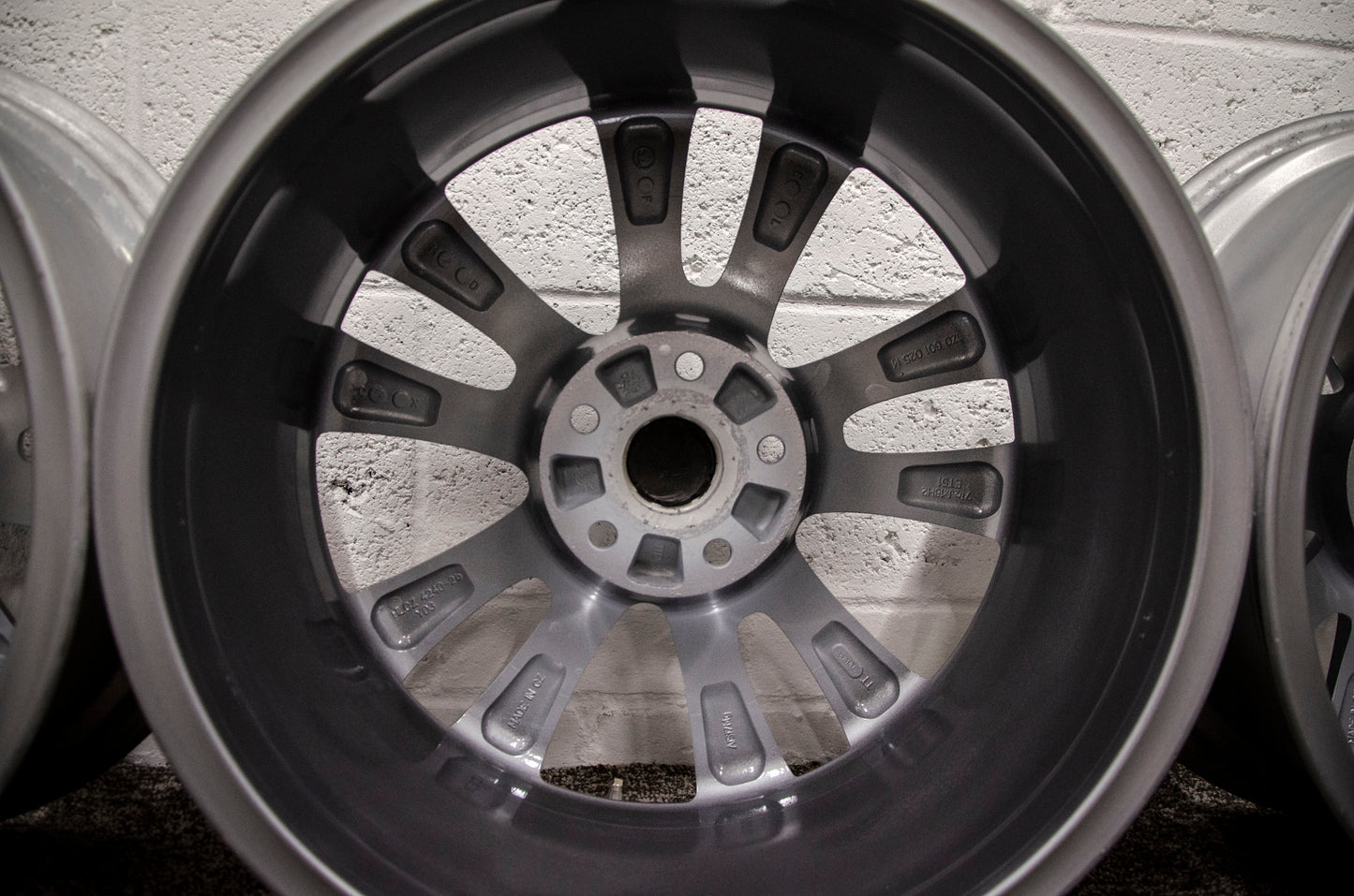 *Refurbished* Genuine 18" Skoda Octavia VRS Alloy Wheels 5x112 1Z0601025M - Autosthetic
