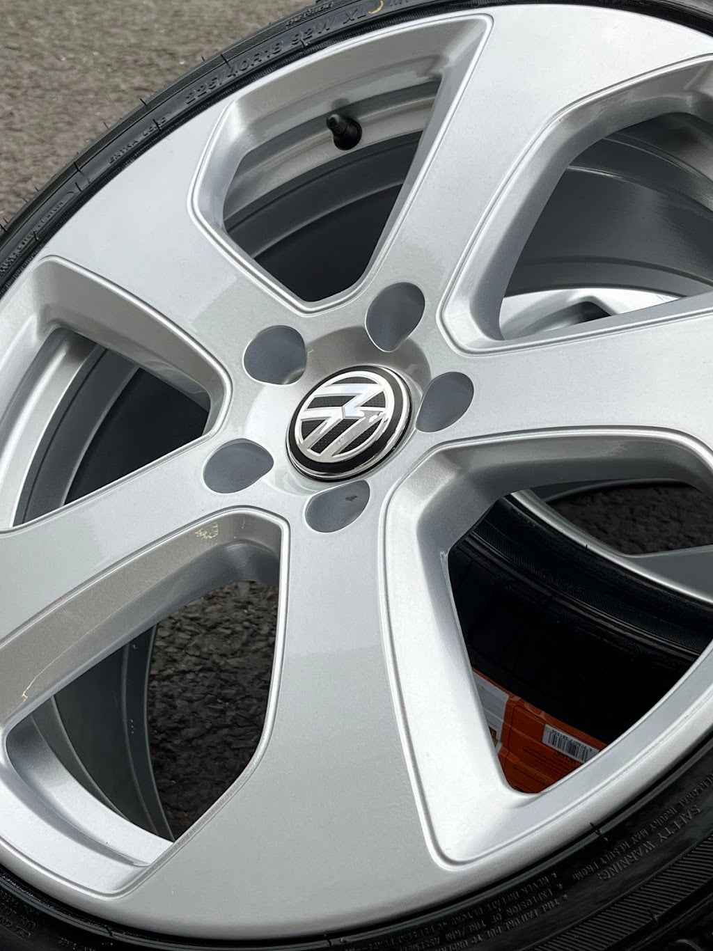 *Refurbished* Genuine 18" VW Golf 'Austin' Alloy Wheels & Brand New Tyres 5x112 5G0601025AS - Autosthetic