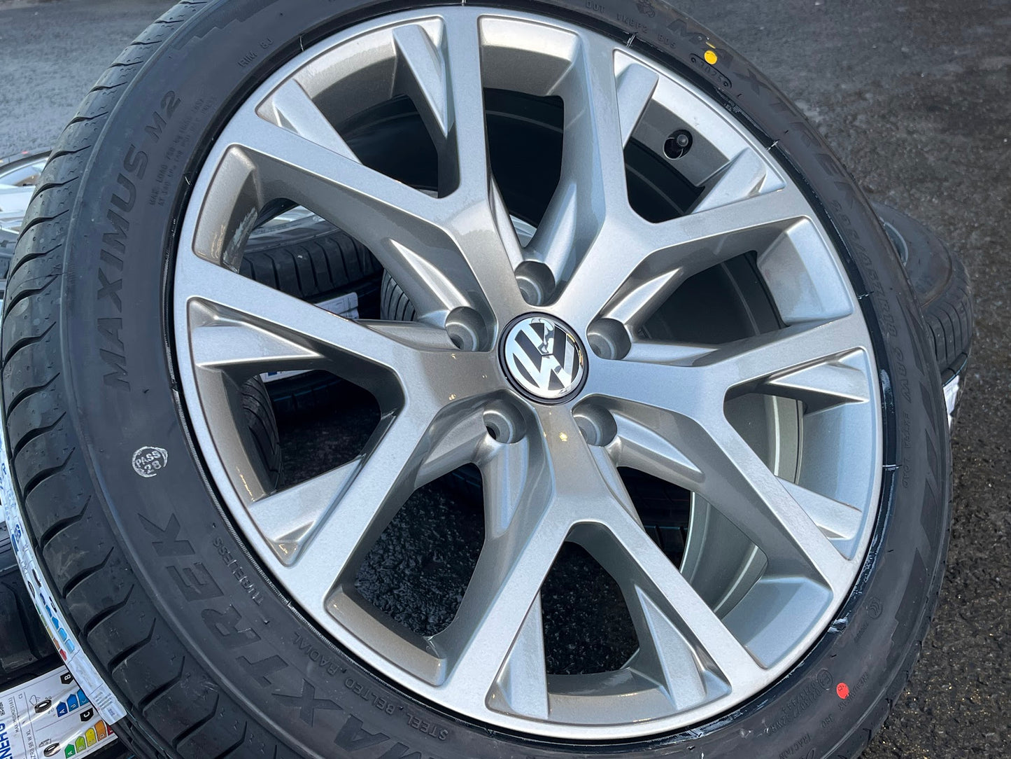 *Refurbished* Genuine 18" VW Passat AllTrack 'Canyon' Alloy Wheels & Brand New Tyres 5x112