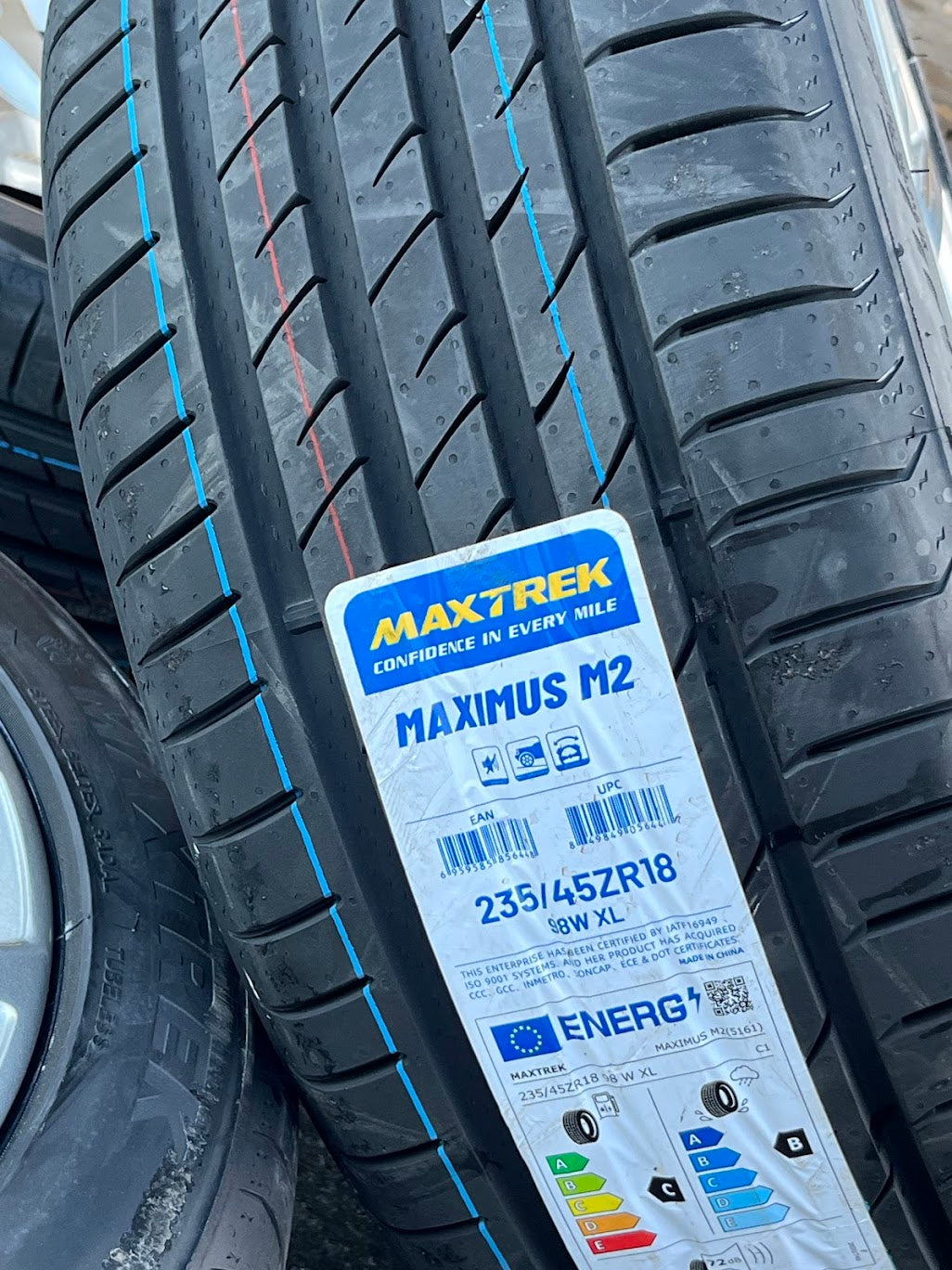 *Refurbished* Genuine 18" VW Passat AllTrack 'Canyon' Alloy Wheels & Brand New Tyres 5x112