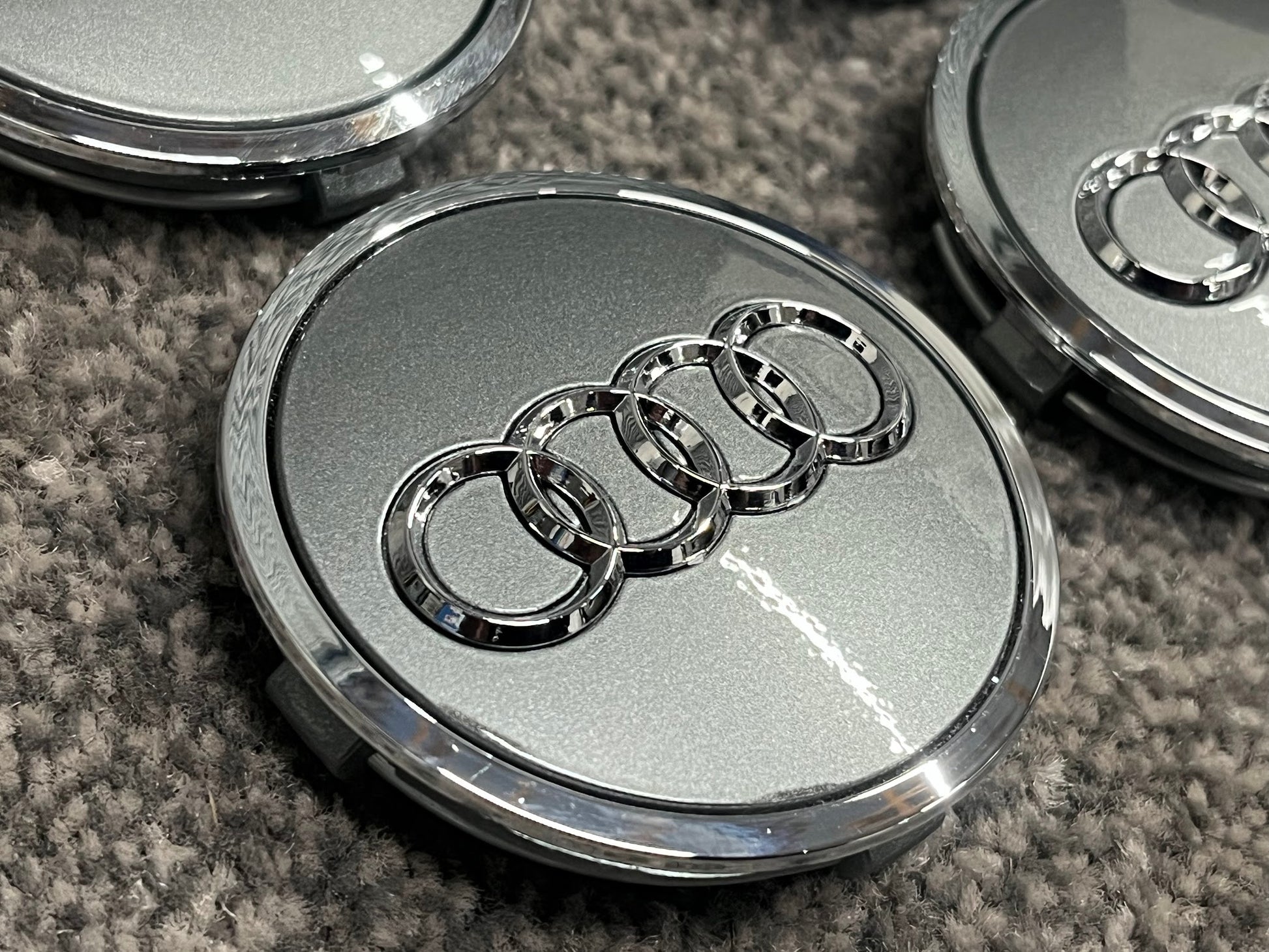 4x 61mm Audi A3/A4/A5/A6/A7/A8/TT Wheel Centre Caps 4M0601171 Grey - Autosthetic