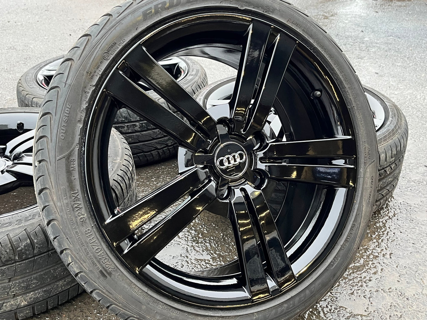 *Refurbished* Genuine 18" Audi/Seat/VW Alloy Wheels & Tyres 5x112 - Autosthetic