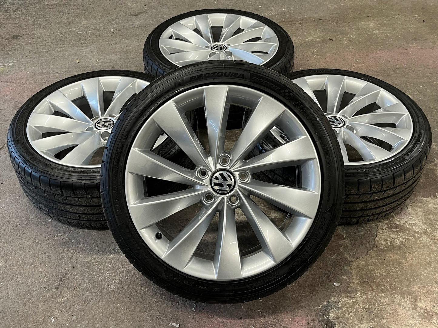 *Refurbished* Genuine 18" VW Scirocco/Passat Turbine 'Interlagos' 5x112 Alloy Wheels & Tyres - Autosthetic