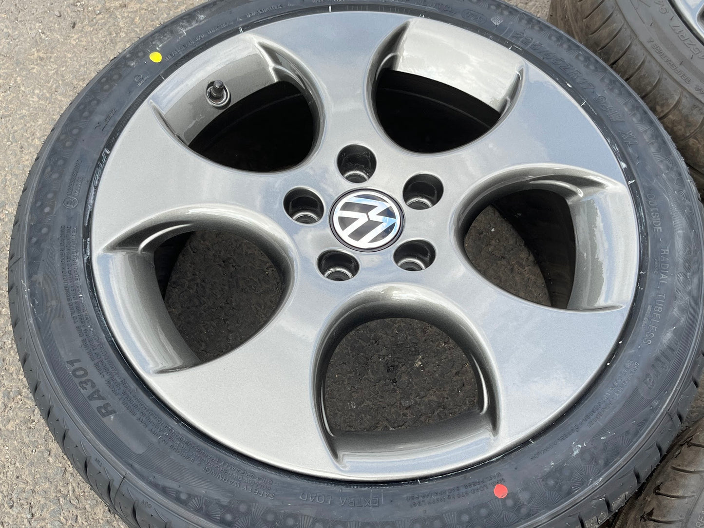 *Refurbished* Genuine 17" VW Monza Alloy Wheels & Tyres 5x112